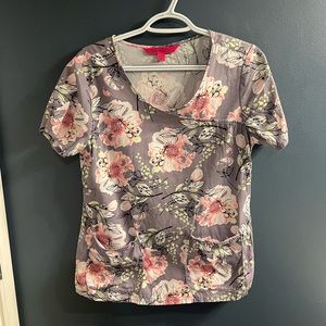 BEYOND SCRUBS TOP